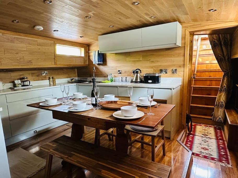 Unique Houseboat Experience I Central City Break York Exterior foto